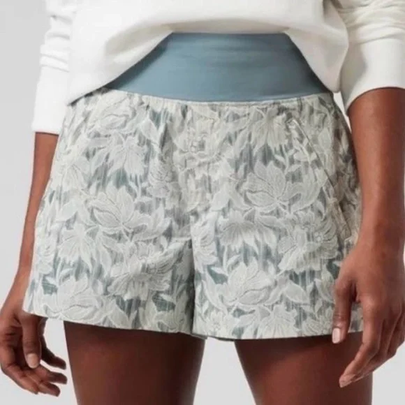 ATHLETA TREKKIE NORTH SHORT SZ 16 NWOT - Picture 1 of 14